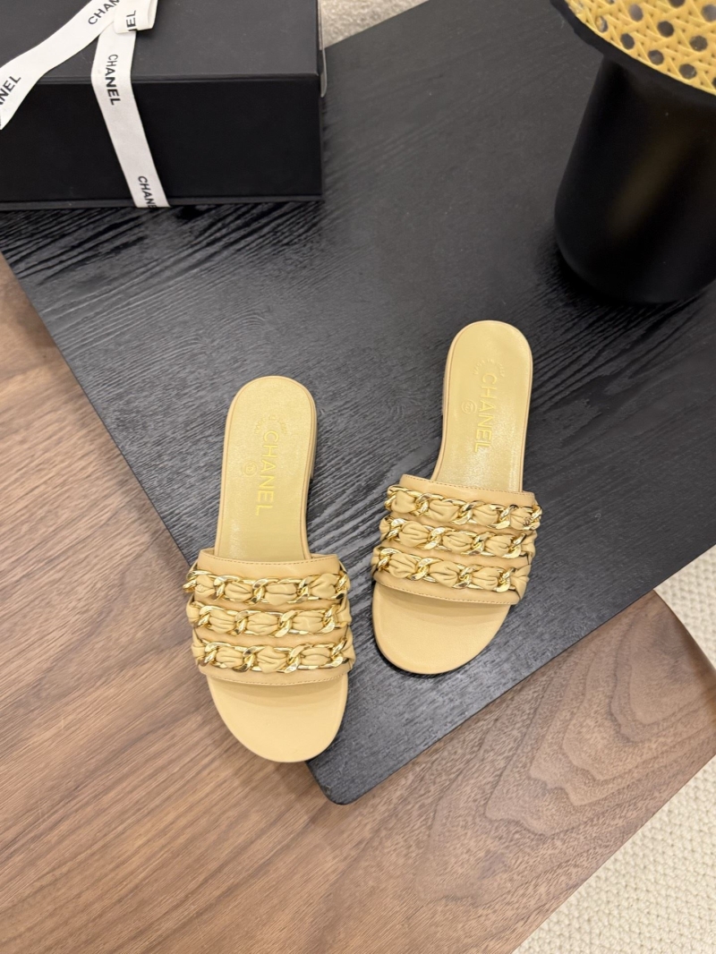 Ch**el slippers